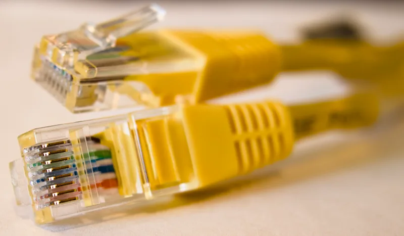 RJ-45 LAN ケーブルコネクタ