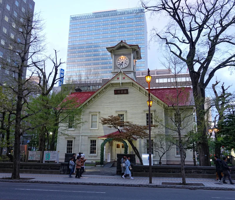 札幌時計台 の 写真